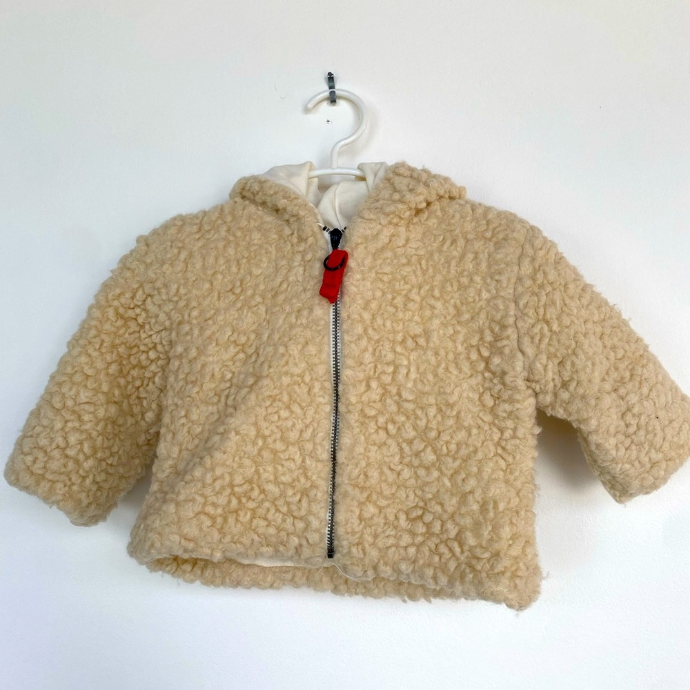 Faux Sherpa cozy jacket. Made in Spain. Size 9 months. Super warm. Unisex.